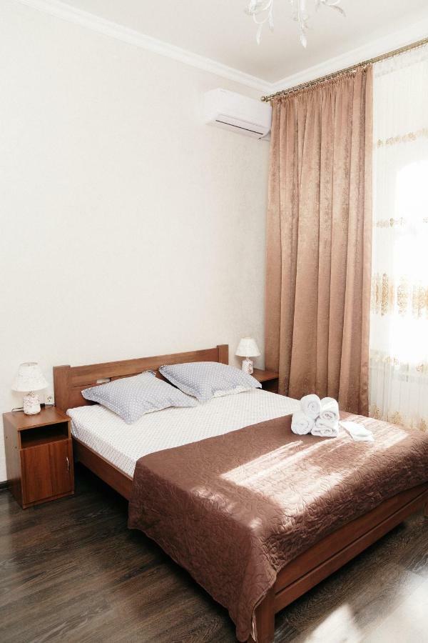 Mini Otel Cozy Patio Odesa Exterior foto